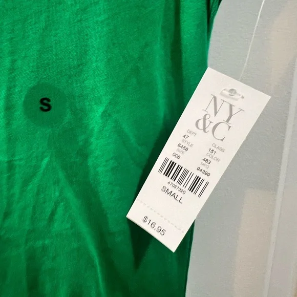 New York and Company Green V-Neck - Picture 2 of 2